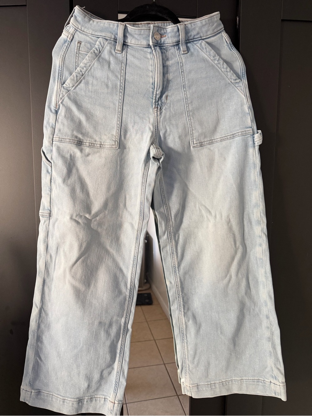American Eagle Super High-Rise Baggy Wide Leg Carpenter Jeans – Size 4 X-Short